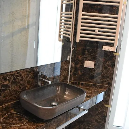 Th Luxury & 게스트하우스