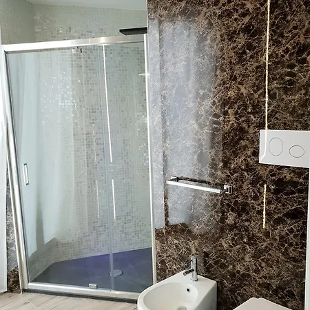 게스트하우스 Th Luxury & 4*