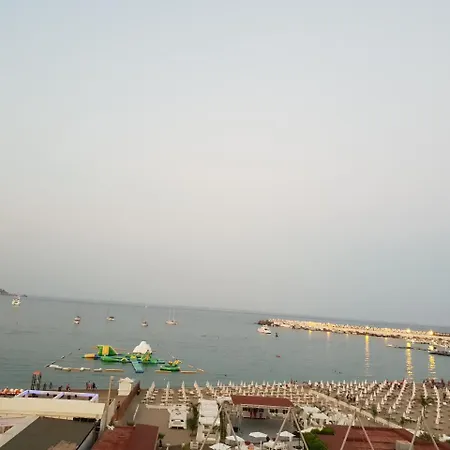 게스트하우스 Th Luxury & 지아르디니낙소스