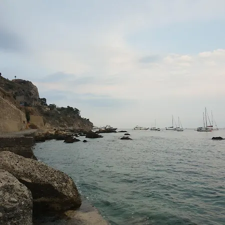 게스트하우스 Th Luxury & 지아르디니낙소스