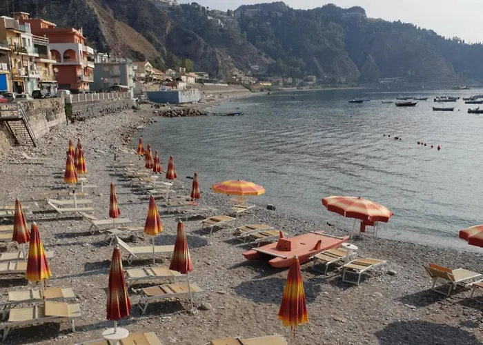 Th Luxury & Affittacamere Giardini Naxos